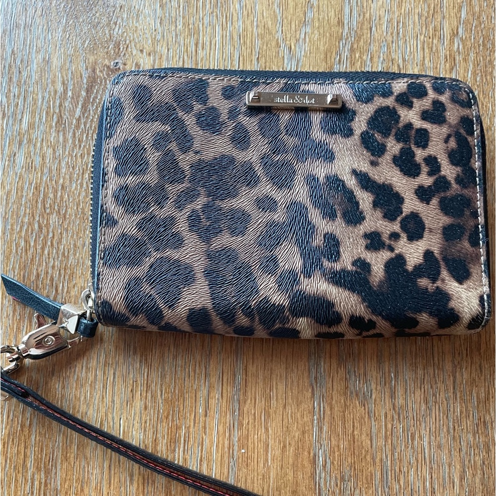 Stella and Dot wristlet